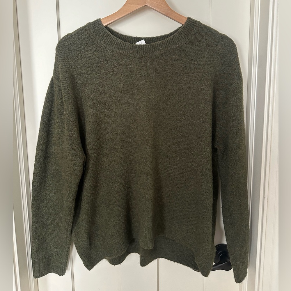 H&M crew neck sweater, moss green, size M